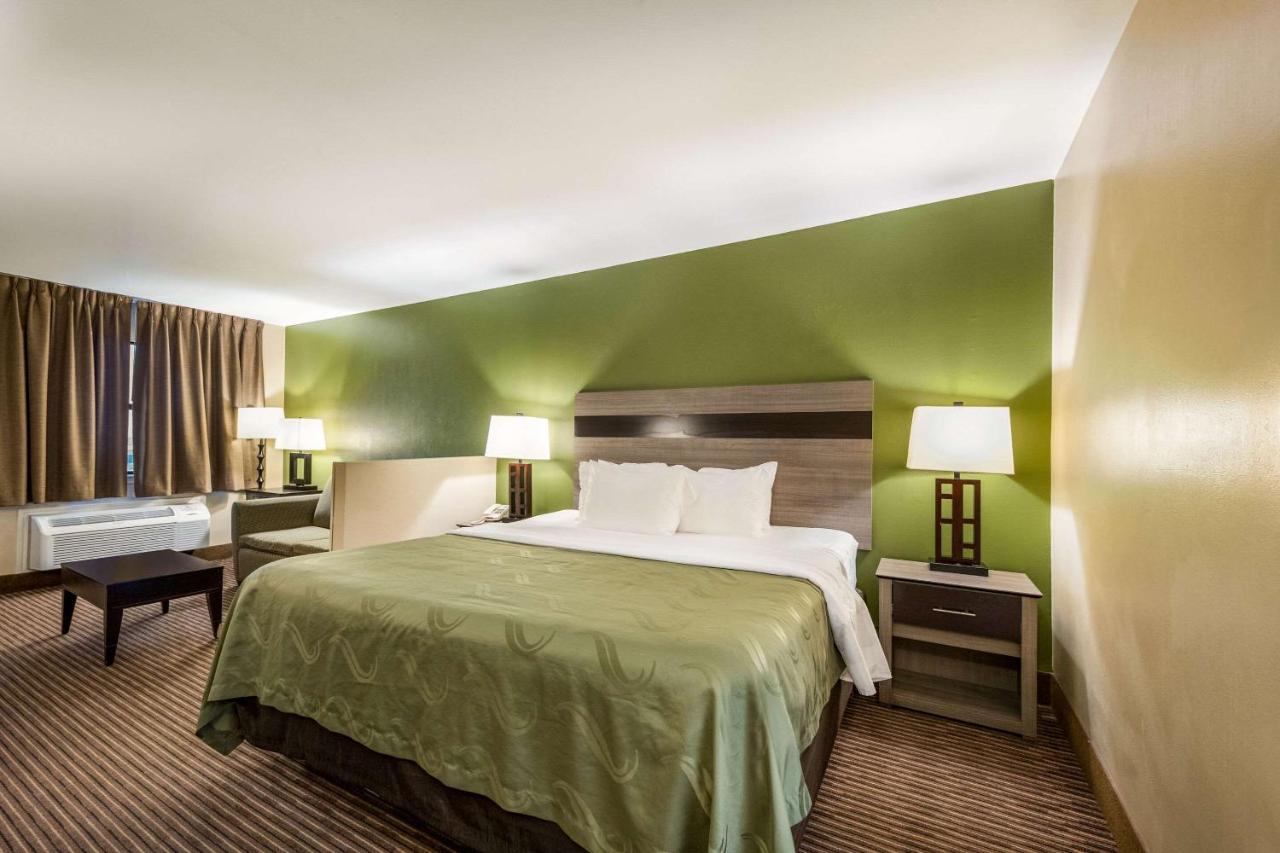 Quality Inn & Suites Garland - East Dallas エクステリア 写真