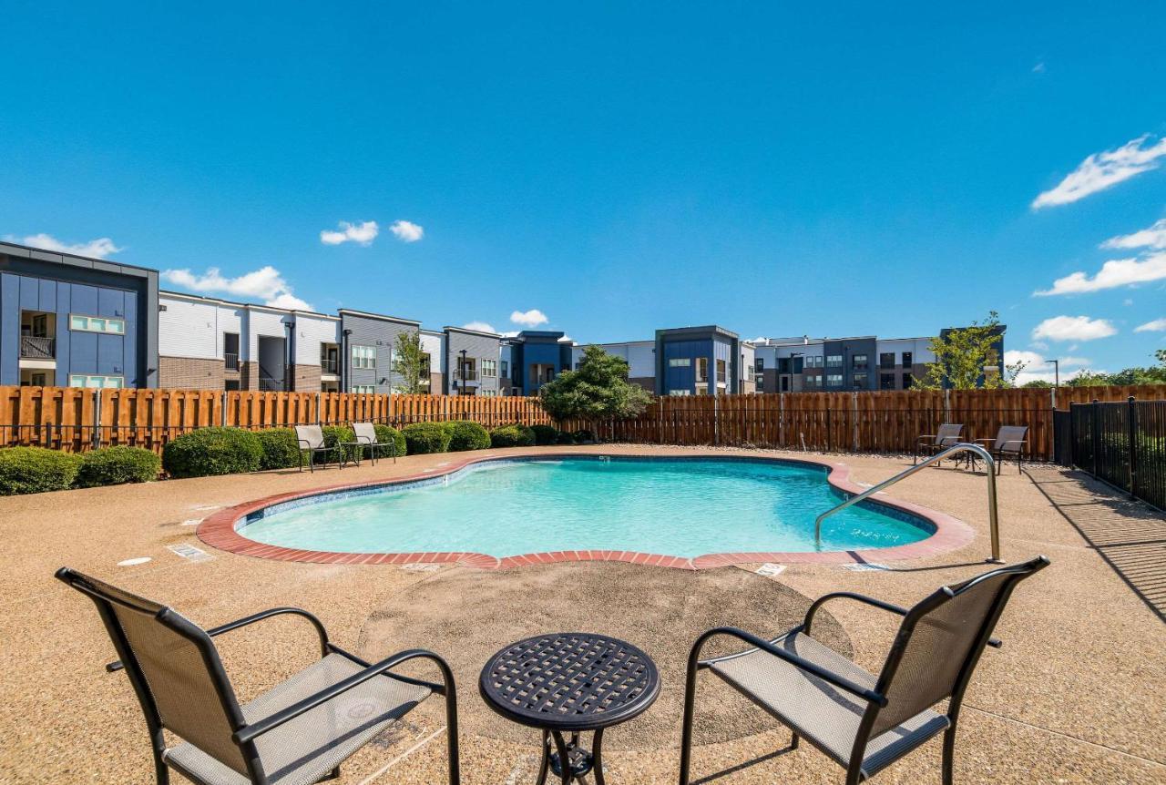 Quality Inn & Suites Garland - East Dallas エクステリア 写真