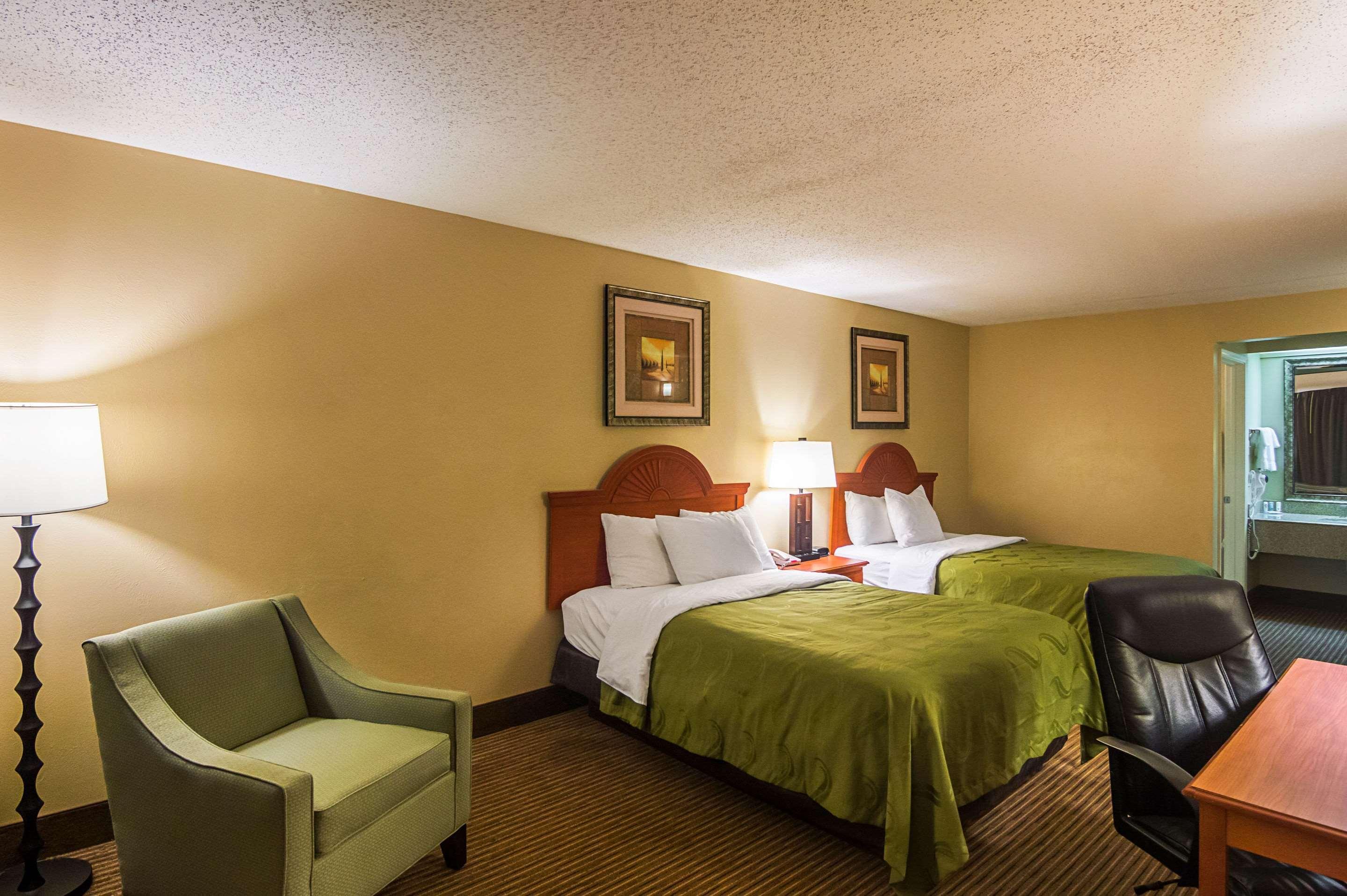 Quality Inn & Suites Garland - East Dallas エクステリア 写真