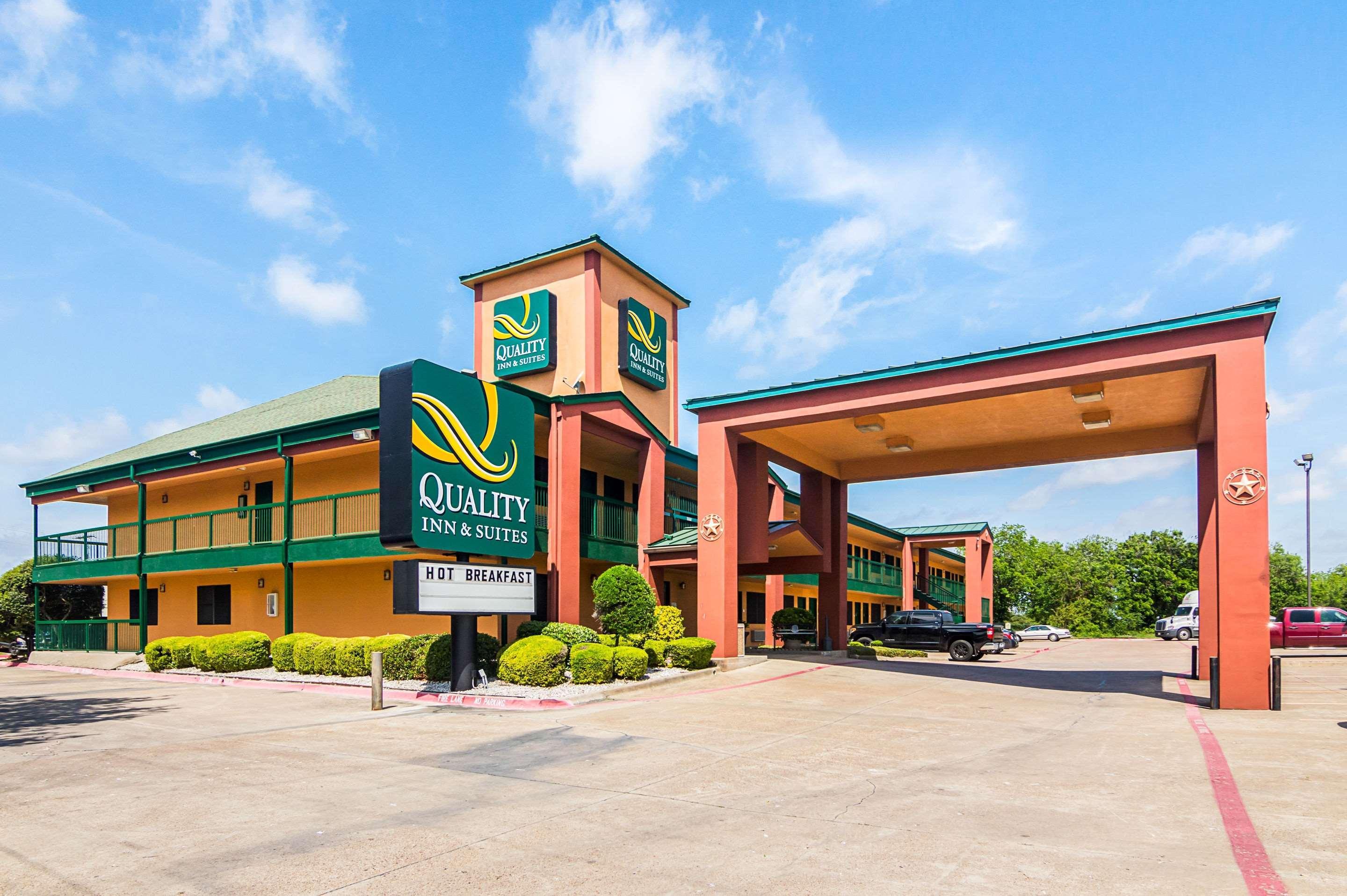 Quality Inn & Suites Garland - East Dallas エクステリア 写真