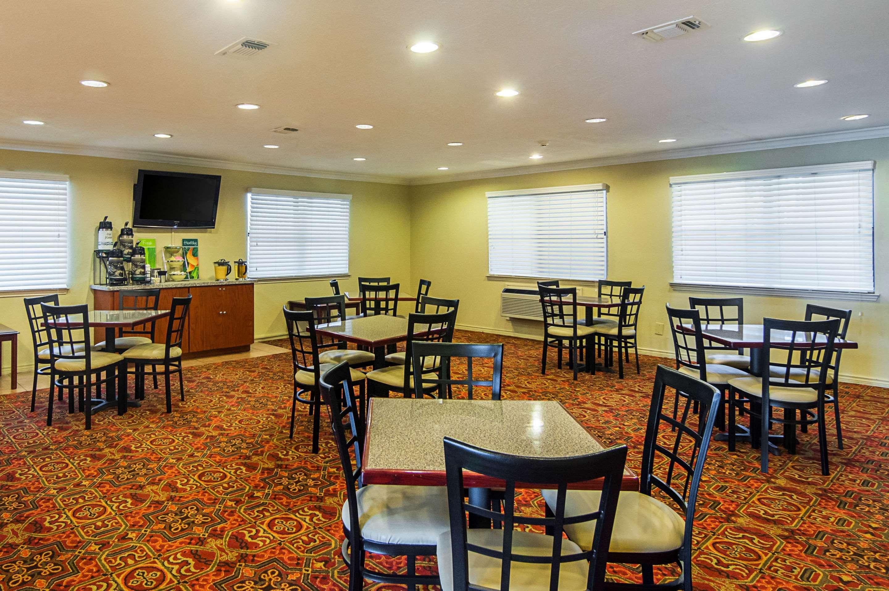 Quality Inn & Suites Garland - East Dallas エクステリア 写真