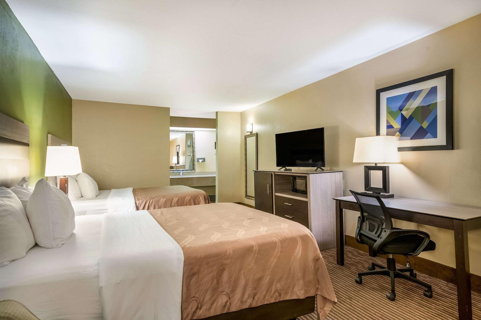 Quality Inn & Suites Garland - East Dallas エクステリア 写真